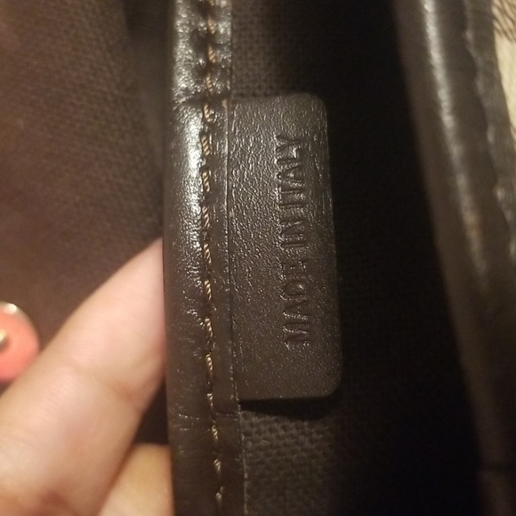 Burberry tote bag (SALE TODAY) - Picture 7 of 11